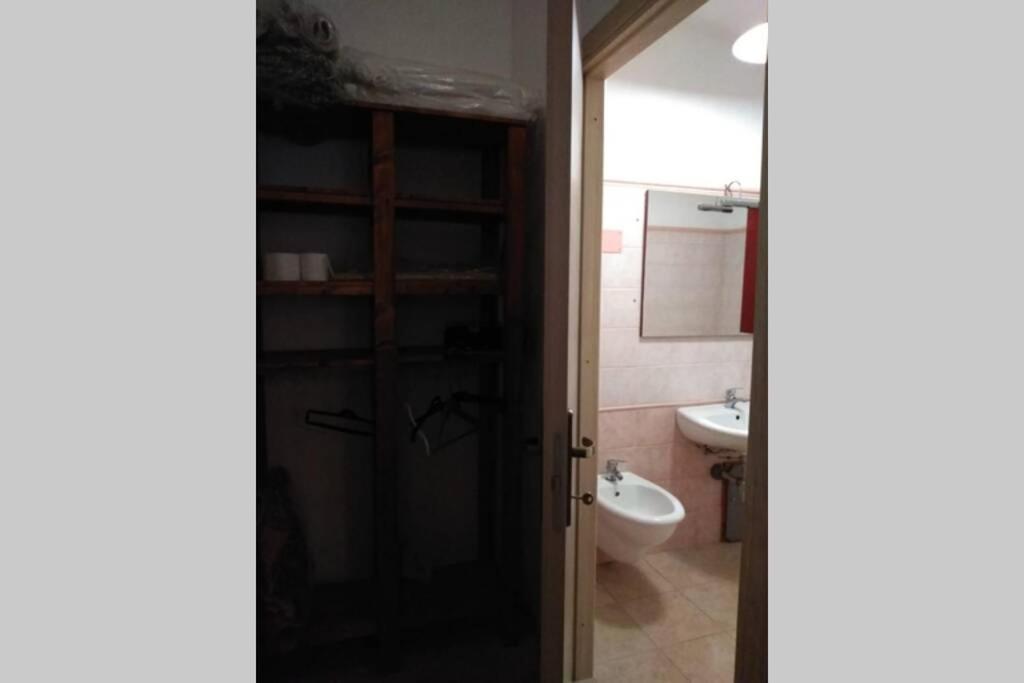 Casa Vacanza Ligustro Appartamento Il Toro SantʼAntìoco Buitenkant foto