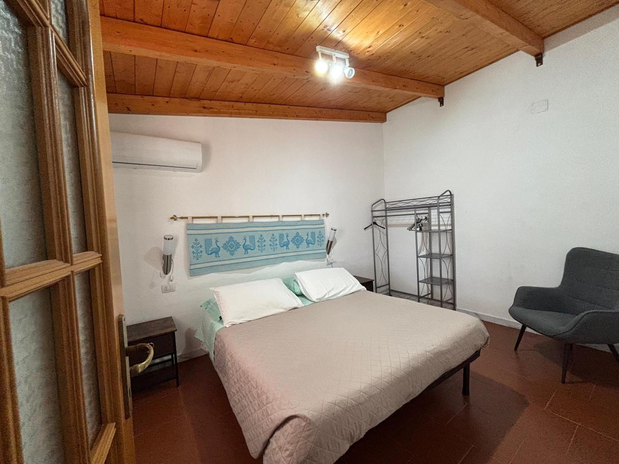 Casa Vacanza Ligustro Appartamento Il Toro SantʼAntìoco Buitenkant foto